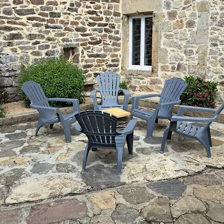 Holiday home Le Crochet De Pervenche